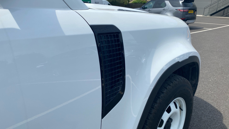 Land Rover Defender 90 Diesel 3.0 D250 Hard Top Auto